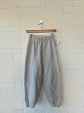Load image into Gallery viewer, Tna Pants Extra Extra Small
