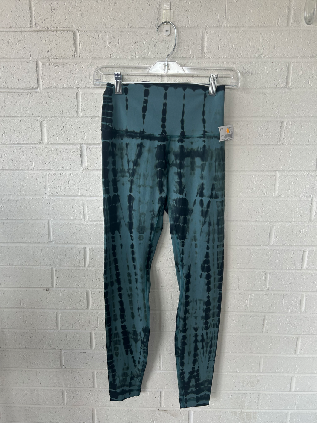 Lulu Lemon Athletic Pants Size 3/4 (27)