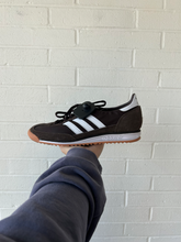 Load image into Gallery viewer, Adidas Casual Shoes Womens 6.5
