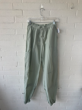 Load image into Gallery viewer, White Fox Pants Size Extra Small
