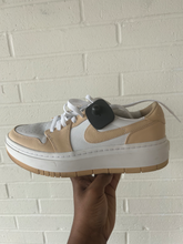 Load image into Gallery viewer, Nike Casual Shoes Womens 10.5

