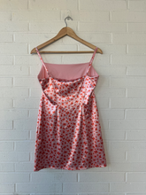 Load image into Gallery viewer, Urban Outfitters ( U ) Dress Size Large
