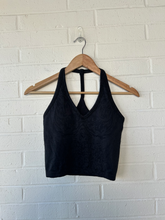 Load image into Gallery viewer, Gym Shark Athletic Top Size Small
