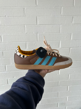 Load image into Gallery viewer, Adidas Casual Shoes Womens 7
