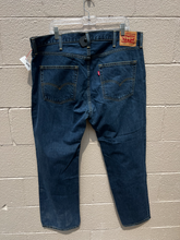 Load image into Gallery viewer, Levi Denim Size 40
