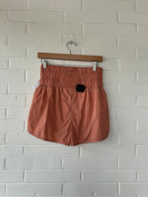Load image into Gallery viewer, Free People Shorts Size Large
