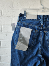 Load image into Gallery viewer, Everlane Denim Size 5/6 (28)
