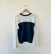 Load image into Gallery viewer, Abercrombie &amp; Fitch Long Sleeve Top Size Small
