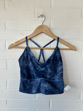 Load image into Gallery viewer, Gym Shark Sports Bra Size Medium
