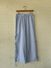 Load image into Gallery viewer, Pants Size Medium
