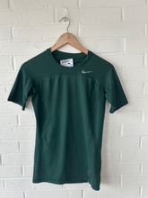 Load image into Gallery viewer, Nike Athletic Top Size Small
