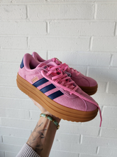 Load image into Gallery viewer, Adidas Casual Shoes Womens 7
