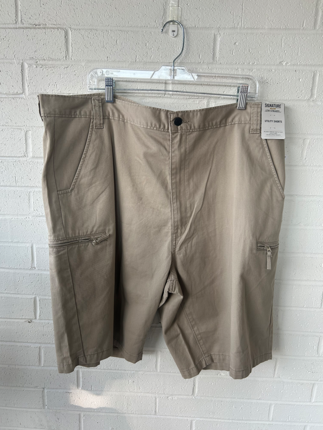 Levi Shorts Size 44