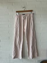 Load image into Gallery viewer, Brandy Melville Pants Size Small
