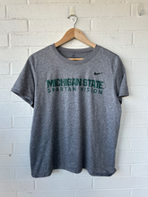 Load image into Gallery viewer, Nike Athletic Top Size Large
