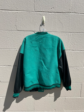 Load image into Gallery viewer, Birch and Stone Outerwear Size Large
