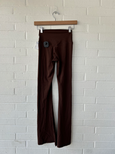 Load image into Gallery viewer, Offline Athletic Pants Size Small
