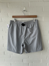 Load image into Gallery viewer, Vuori Athletic Shorts Size Large
