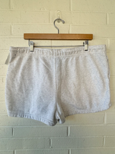 Load image into Gallery viewer, Nike Shorts Size Extra Large
