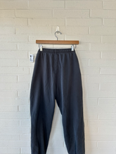 Load image into Gallery viewer, Aritzia Pants Size Small
