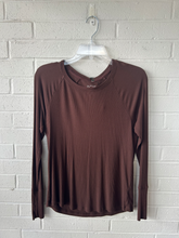 Load image into Gallery viewer, Offline Athletic Top Size Extra Small
