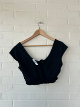Load image into Gallery viewer, Free People Athletic Top Size Large
