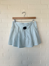 Load image into Gallery viewer, Lululemon Athletic Shorts Size Medium
