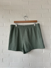 Load image into Gallery viewer, Fabletics Athletic Shorts Size XXL
