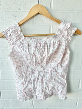 Load image into Gallery viewer, Edikted Short Sleeve Top Size Small
