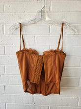 Load image into Gallery viewer, Urban Outfitters ( U ) Tank Top Size Medium
