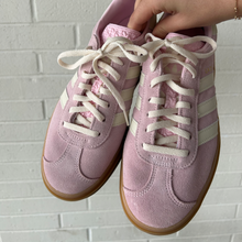 Load image into Gallery viewer, Adidas Casual Shoes Womens 8
