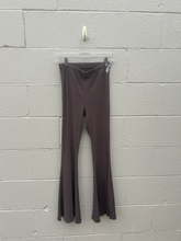 Load image into Gallery viewer, Aerie Pants Size Small
