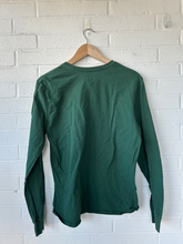Load image into Gallery viewer, Nike Long Sleeve Top Size Medium
