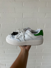 Load image into Gallery viewer, New Balance Casual Shoes Womens 8.5
