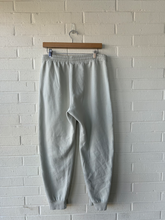 Load image into Gallery viewer, Zara Pants Size Large
