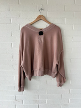 Load image into Gallery viewer, Aerie Sweater Size Large
