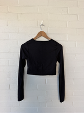 Load image into Gallery viewer, Lulu Lemon Athletic Top Size Small
