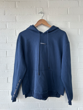Load image into Gallery viewer, Sweatshirt Size Medium
