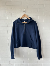 Load image into Gallery viewer, Lululemon Sweatshirt Size Extra Large
