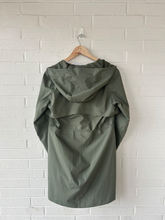 Load image into Gallery viewer, Lulu Lemon Outerwear Size Medium
