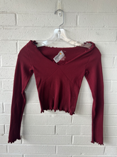 Load image into Gallery viewer, Free People Long Sleeve Top Size Extra Small
