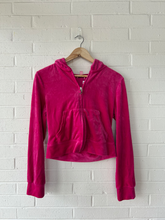 Load image into Gallery viewer, Juicy Couture Sweatshirt Size Medium
