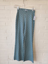 Load image into Gallery viewer, Urban Outfitters ( U ) Pants Size Extra Small
