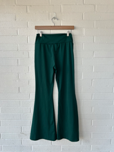 Load image into Gallery viewer, Shein Pants Size Medium
