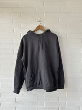 Load image into Gallery viewer, Sweatshirt Size Large
