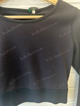Load image into Gallery viewer, Lulu Lemon Athletic Top Size Medium
