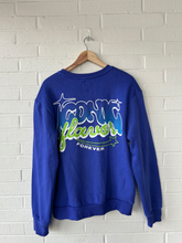 Load image into Gallery viewer, Sweatshirt Size Medium
