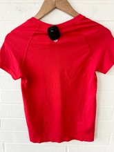 Load image into Gallery viewer, Lululemon Athletic Top Size Small
