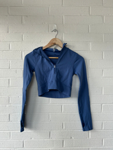 Load image into Gallery viewer, Garage Athletic Top Size Small
