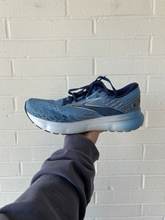 Load image into Gallery viewer, Brooks Womens Athletic Shoes Womens 10
